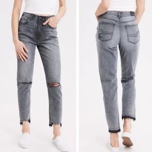 American Eagle black acid wash Mom jeans size 8